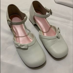 Girls white dress shoes